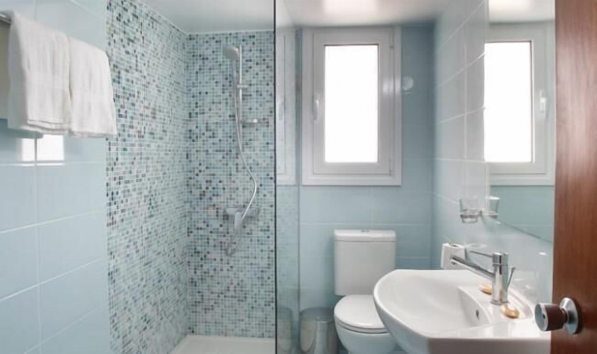 Bathroom 5, Lordos Hotel Apartments