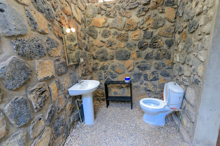 Bathroom 4, The Palm Beach Resort, Rubavu