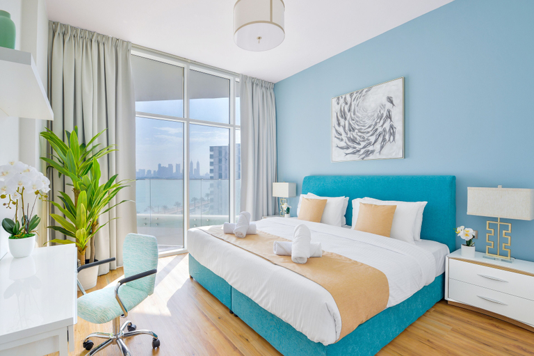 Bedroom 3, Ultra Luxury Palm - Mina Azizi Beachfront - Private Beach and Pool, Dubai