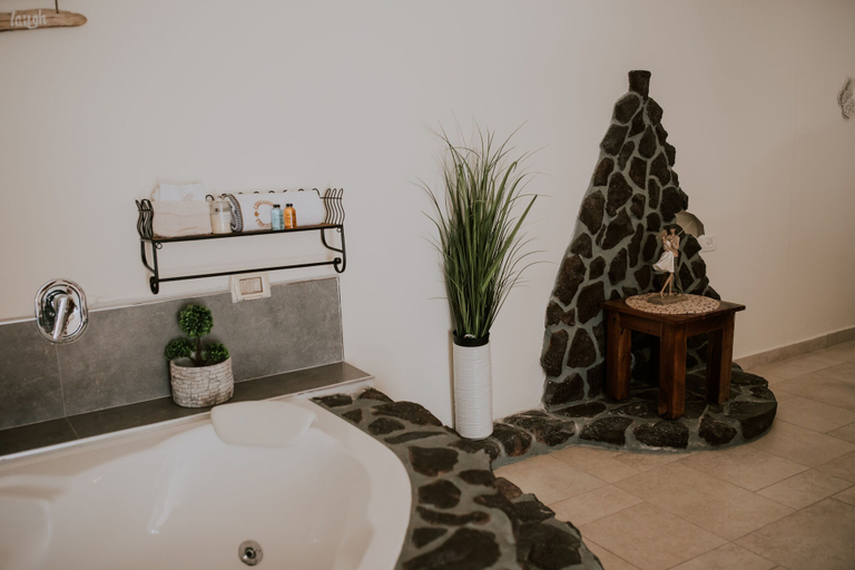 Bathroom 5, Kinneret View