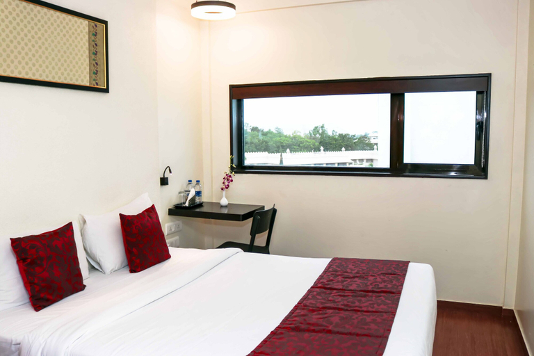 Bedroom 3, 7Apple Hotels Aurangabad, Aurangabad