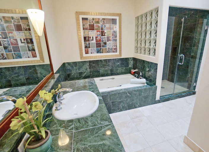 Bathroom 4, Villages at Mauna Lani, Hawaii