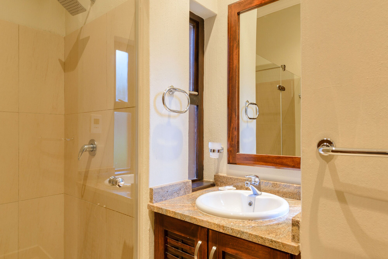 Bathroom 4, San Lameer Villa Rentals 403, Ugu