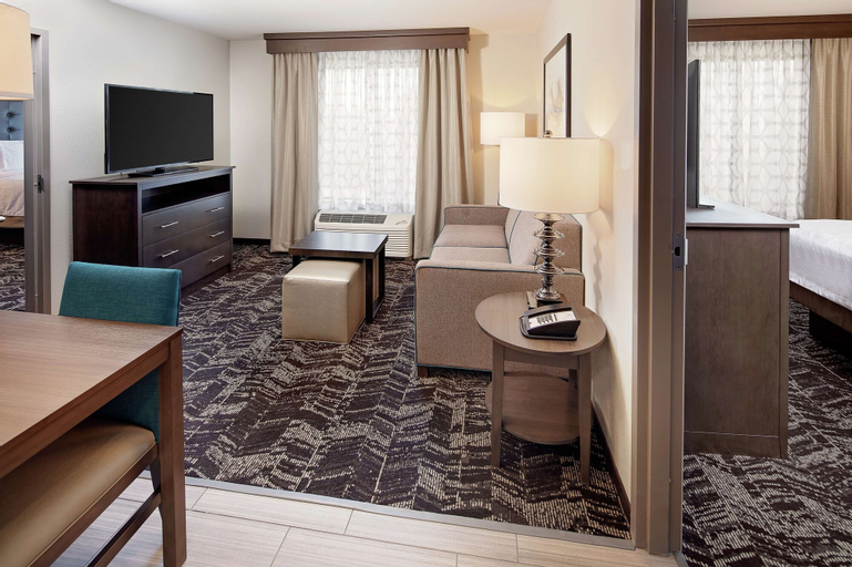 Bedroom 3, Homewood Suites by Hilton Ronkonkoma, Suffolk