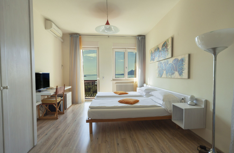 Bedroom 3, Club Hotel Olivi, Verona