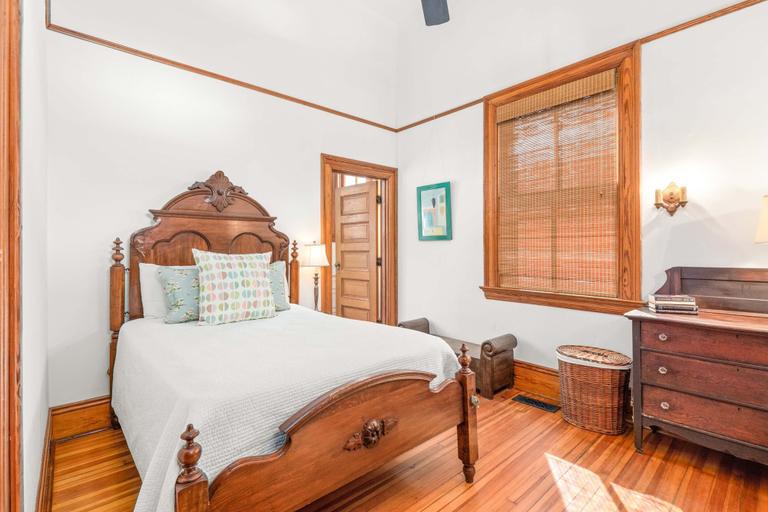 Bedroom 3, Officers Row, Chatham