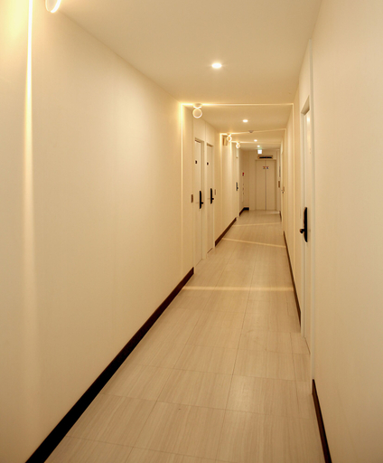 Others 5, Hotel Advance, Jeonju