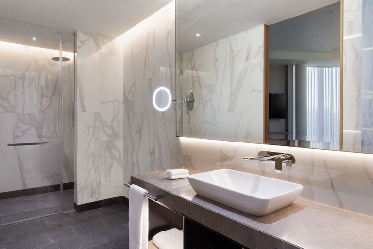 Bathroom 4, Tirana Marriott, Tiranës