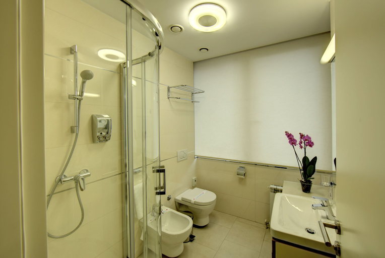 Bathroom 4, Hotel Srbija Garden Ex Garni, Belgrade