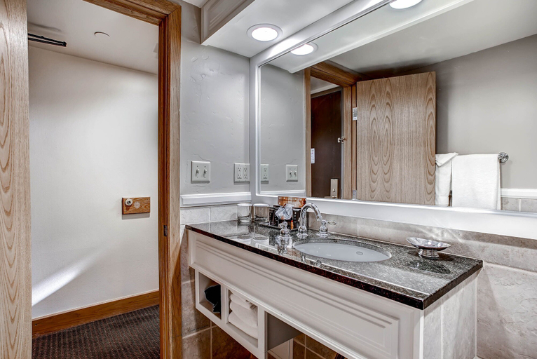 Bathroom 5, Keystone Lodge & Spa, A Vail Resorts Property, Summit