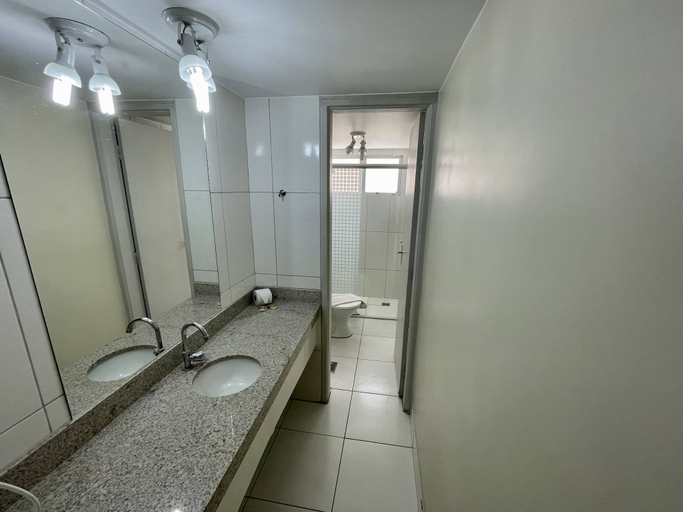 Bathroom 4, Imperio Romano com um dia no Acqua Park, Caldas Novas