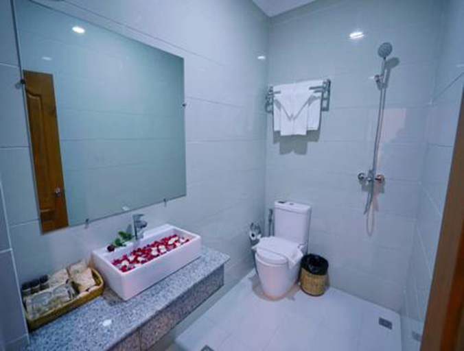 Bathroom 4, The Hotel Nova, Mandalay