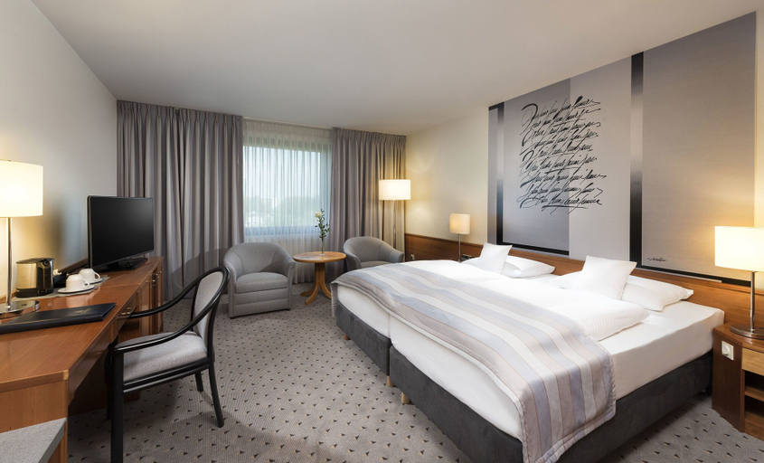 Bedroom 4, Maritim Airport Hotel Hannover, Region Hannover