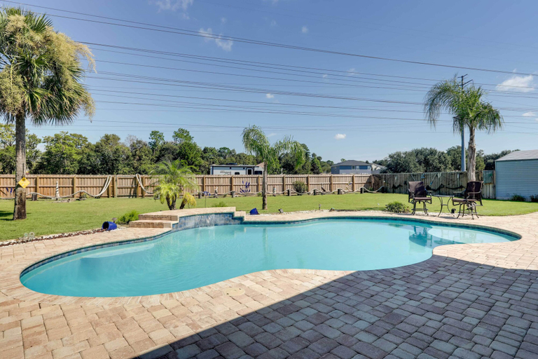 Sport & Beauty 5, Spacious Jacksonville Vacation Home - Private Pool, Duval