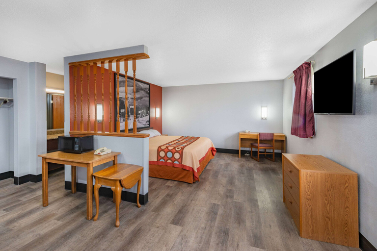 Others 5, Super 8 by Wyndham Waynesburg, Greene