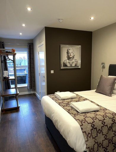 Bedroom 2, The Vine Hotel, Lincolnshire