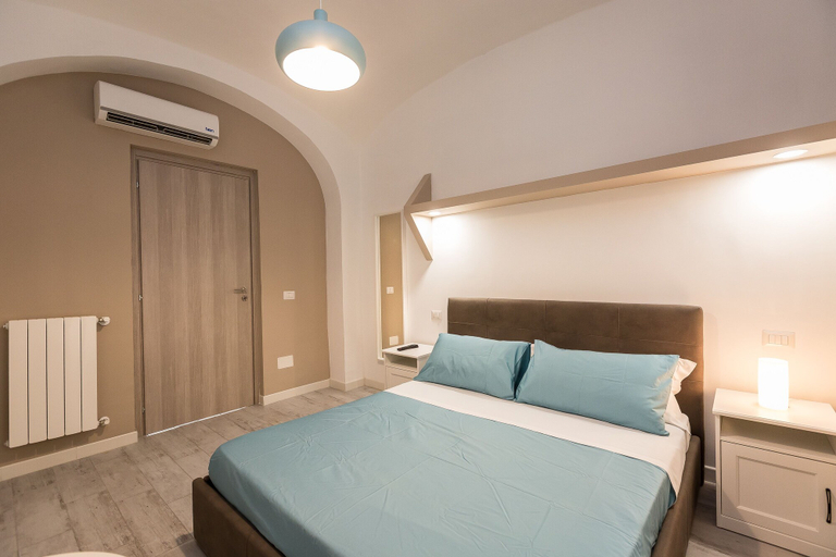 Bedroom 3, San Peter Angels Two, Roma