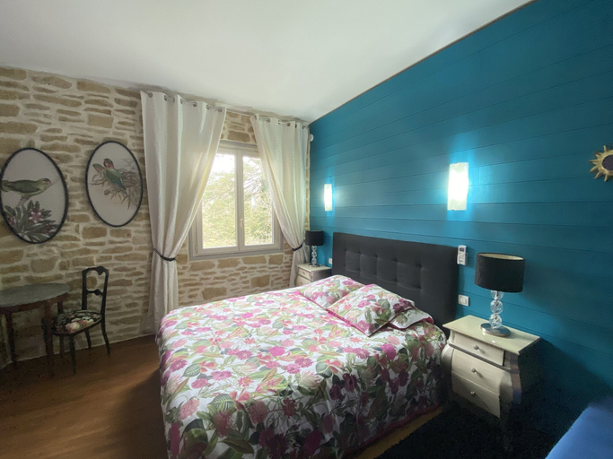 Bedroom 4, Ô Clair de Lune - Espace bien être avec Spa - Piscine chauffée, Dordogne