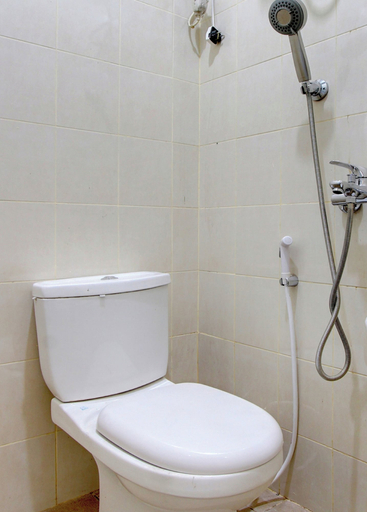 Bathroom, OYO Life 92812 Galih Kostel 2 Syariah, Grobogan