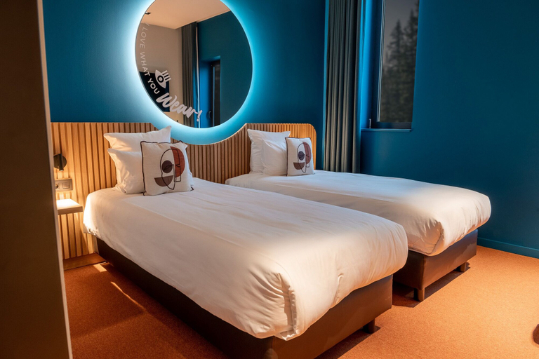 Bedroom 4, Mah Hotel, Hainaut