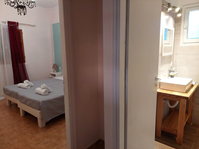 Bedroom 2, Amelia's Garden, Ionian Islands