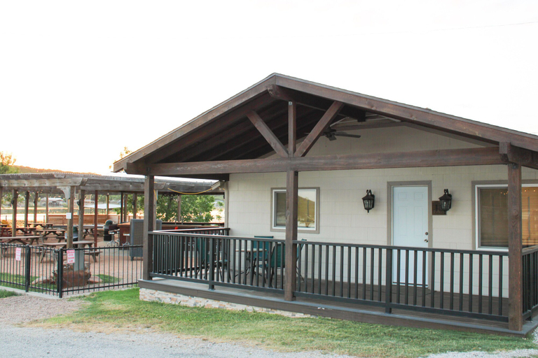 Exterior & Views 2, World Famous Fox Hollow Resort, Palo Pinto