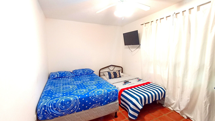 Bedroom 2, Hotel Casa Blanca, Carrillo