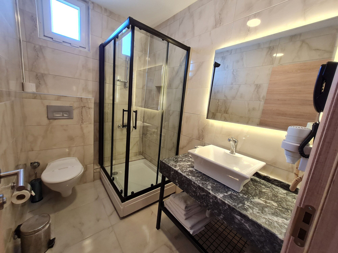 Bathroom 4, Air Boss Istanbul Airport and Fair Hotel, Küçükçekmece