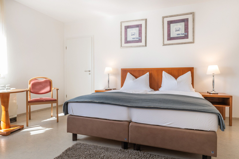 Bedroom 4, Hotel am Kirchplatz, Bodenseekreis