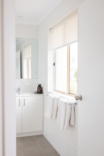 Bathroom 4, Quality Apartments Banksia Albany, Albany