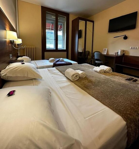 Bedroom 3, Hotel Terminus - Pizzeria Pizz'A Gogo, Jura