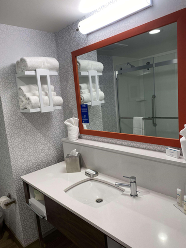 Bathroom 9