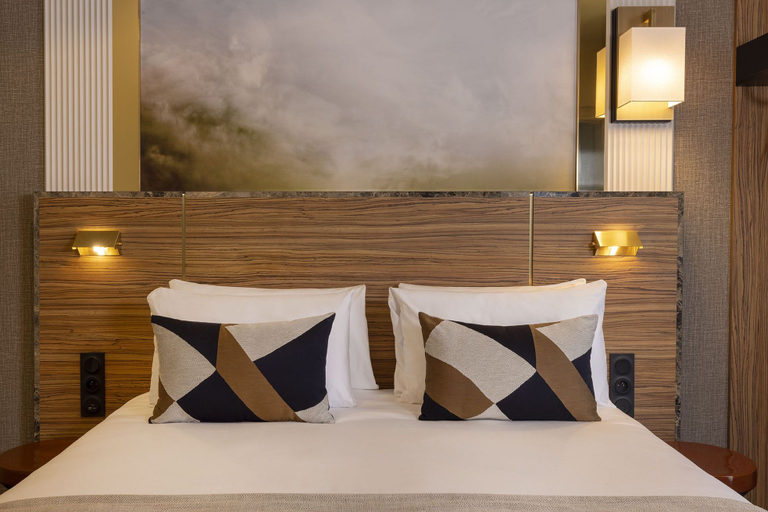 Bedroom 5, Hotel Le Rocroy, Paris