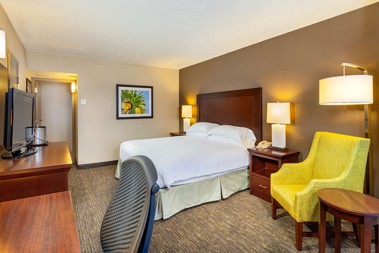Bedroom 3, Wyndham San Diego Bayside, San Diego