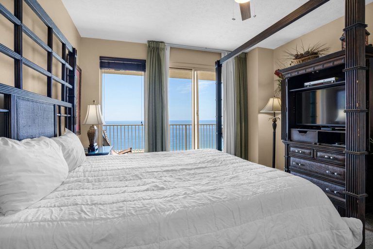 Bedroom 2, Treasure Island 1804, Bay