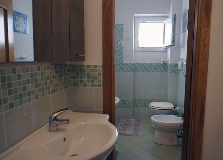 Bathroom 3, Casa Sogliola, Sassari