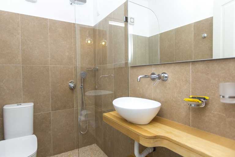 Bathroom 5, Semeli Hotel, South Aegean
