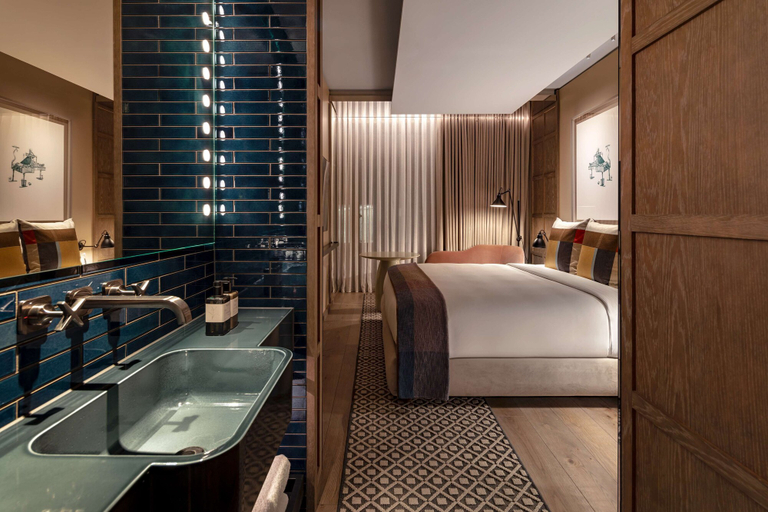 Bedroom 3, The Londoner, London