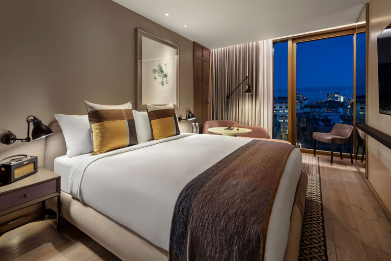 Bedroom 3, The Londoner, London
