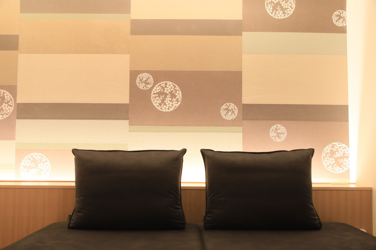 Bedroom 12