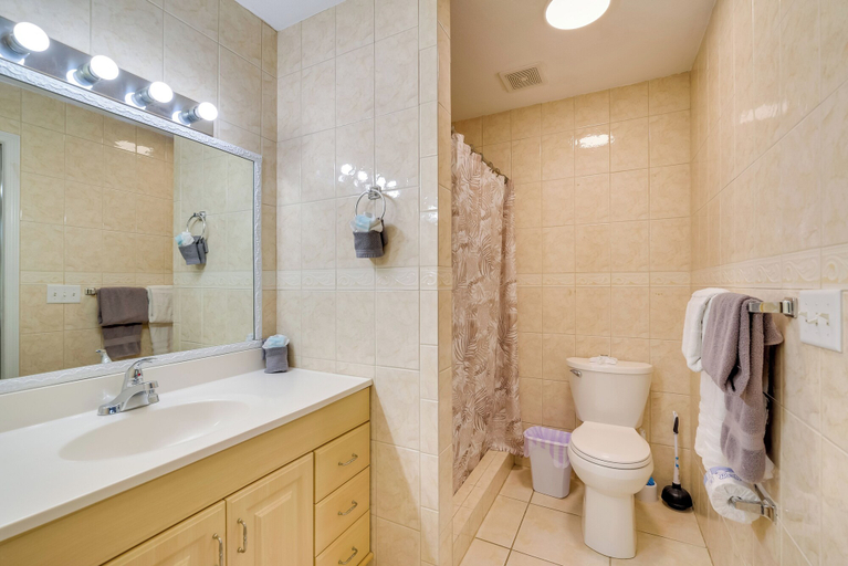 Bathroom, Pet-friendly Ocala Escape w/ Private Pool & Yard!, Marion