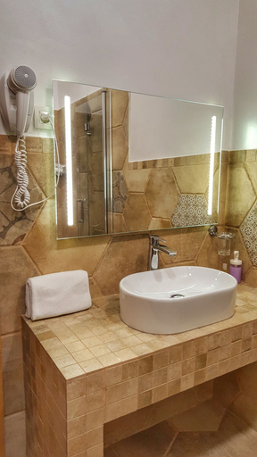 Bathroom 3, Windmill Studios, Municipiul Bucuresti