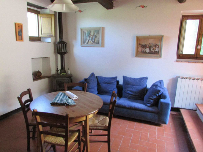 Others 4, Borgo Radda, Siena