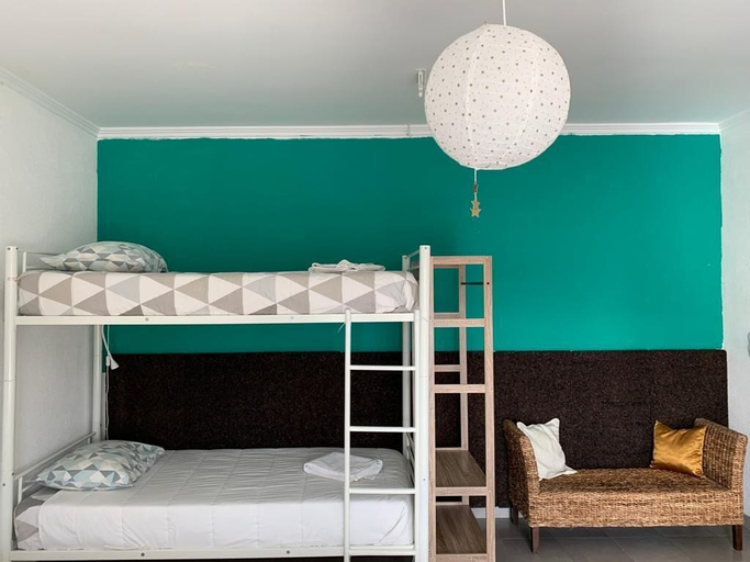 Bedroom 4, Sublime Sun & Van, By Meco Stays, Sesimbra