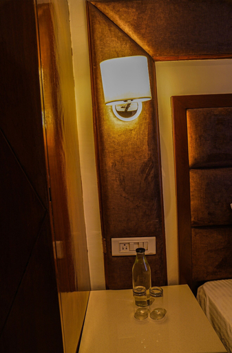 Bathroom 3, Montrose 11 Boutique, Solan