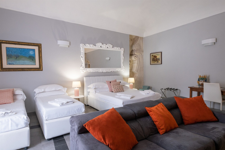 Bedroom 4, Palazzo Gilistro, Syracuse