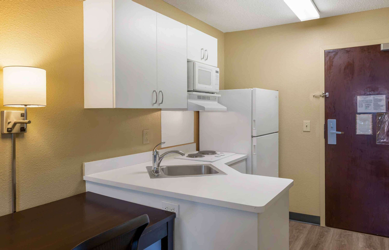 Dining Room 11