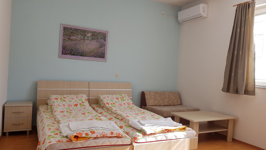 Bedroom 2, Luccia Apatments-Villa Laguna - Hostel