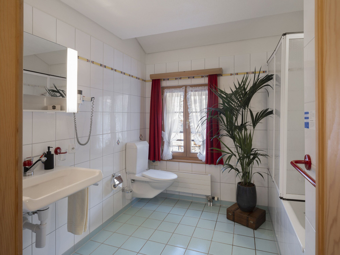Bathroom 3, Hotel de Commune Rougemont, Pays-d'Enhaut