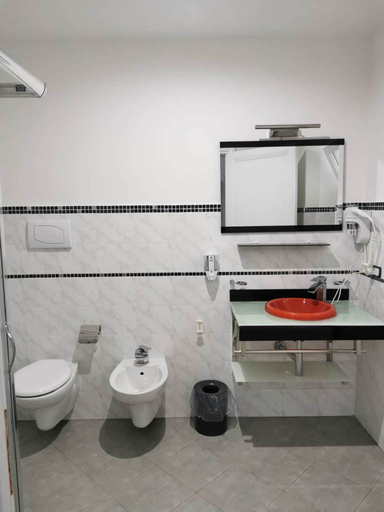 Bathroom 5, Rimalusa B&B, Lecce
